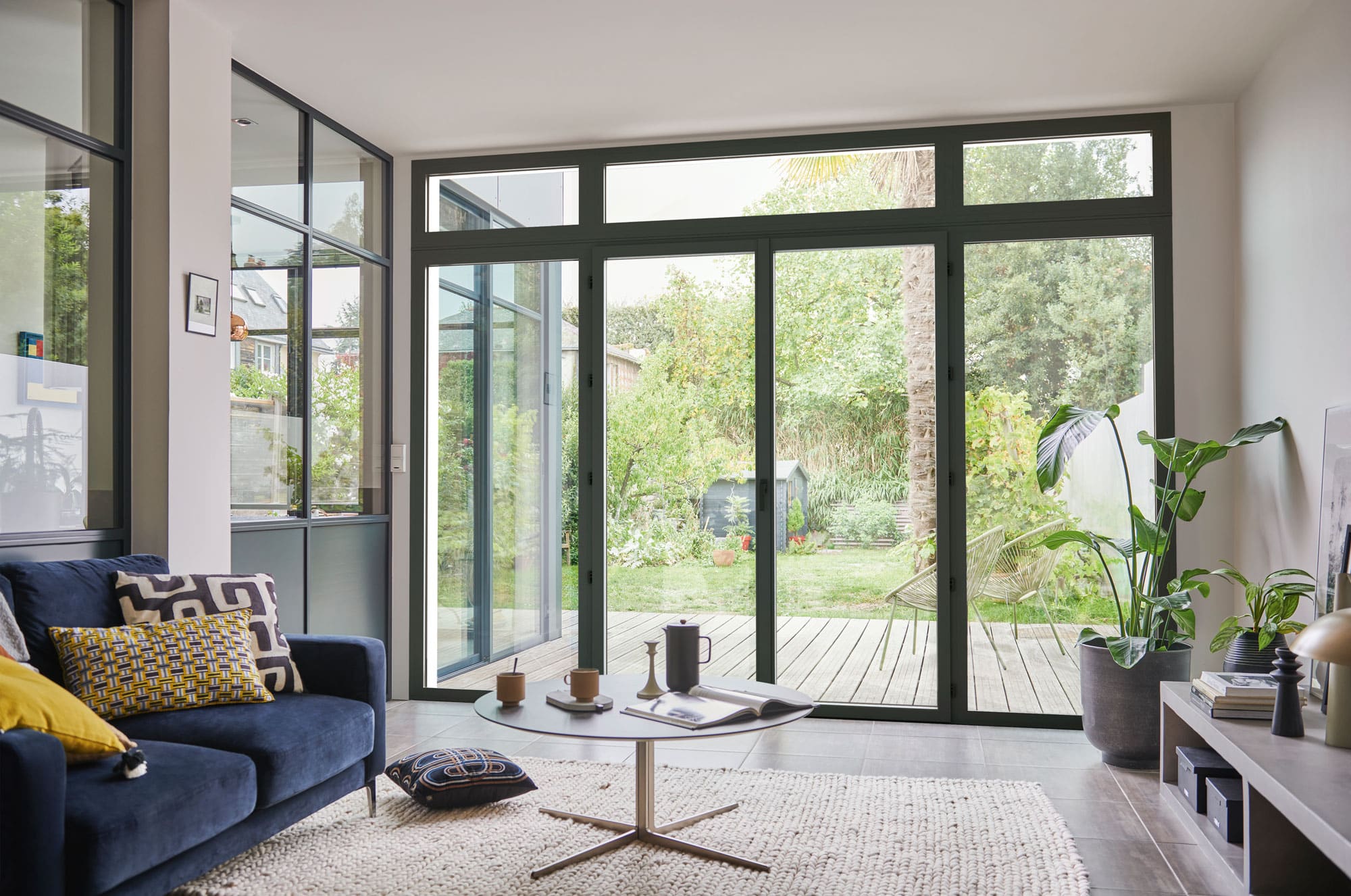 ensemble-compose-hybride-alu-design-et-confort-thermique